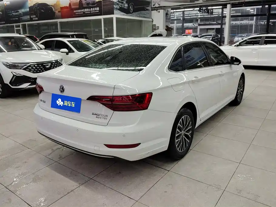 Volkswagen Sagitar 2020