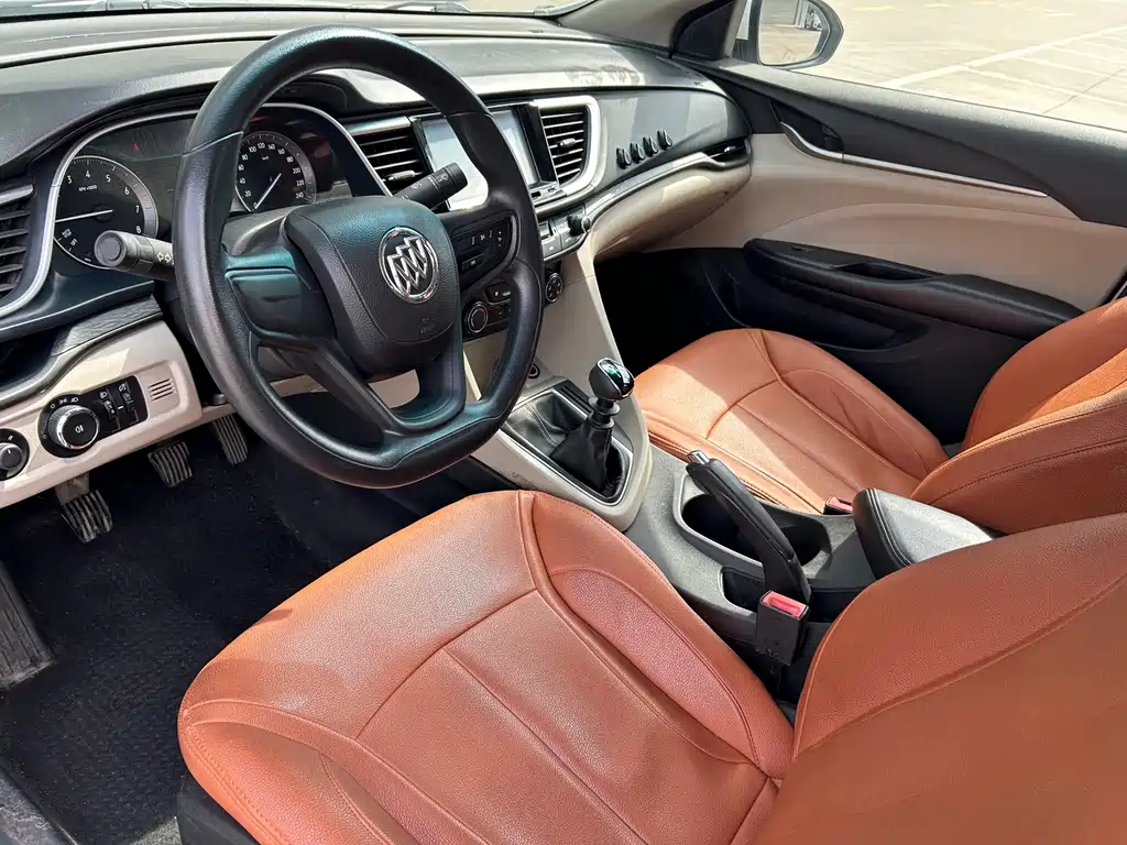 Buick Excelle 2015 — фото 9