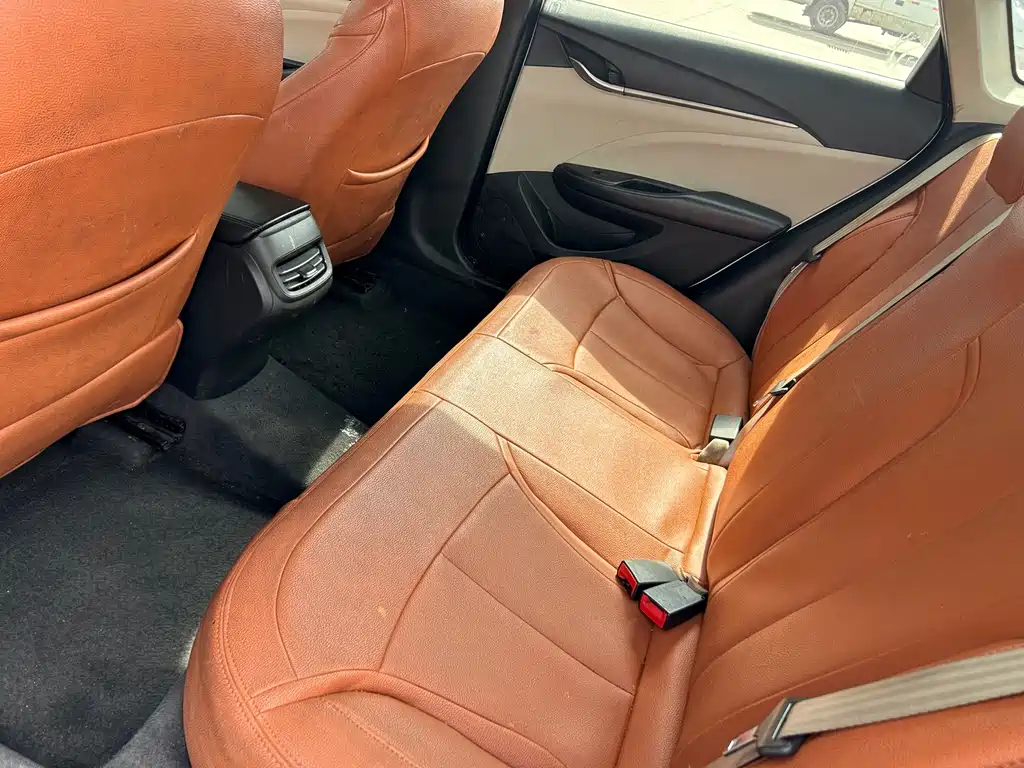 Buick Excelle 2015 — фото 10