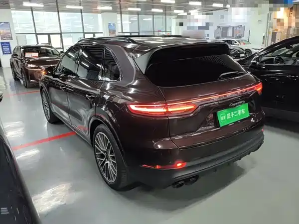 Porsche Cayenne 2023