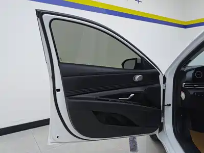 Hyundai Elantra 2024