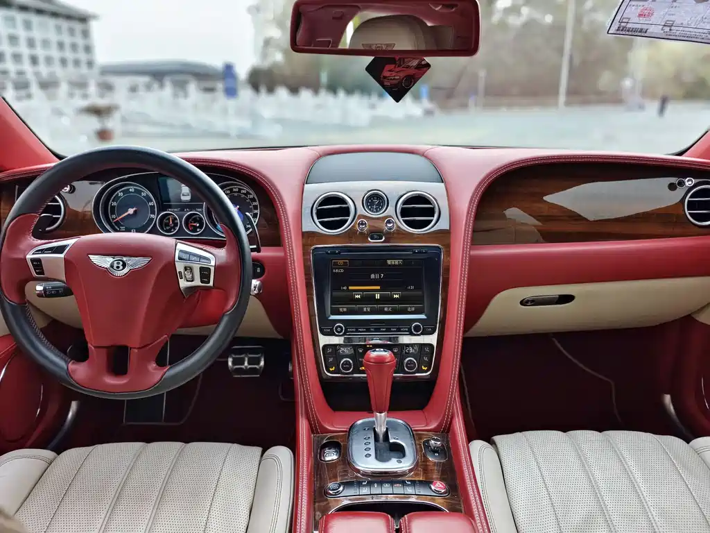 Bentley Flying Spur 2016 — фото 21