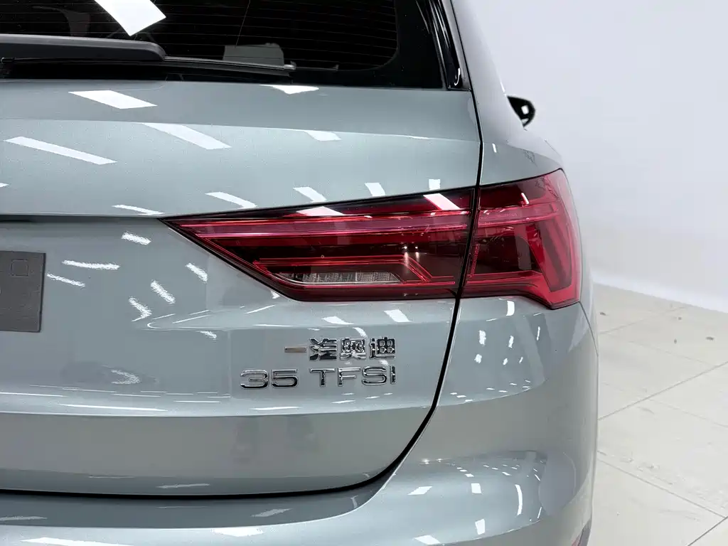 Audi Q3 2022 — фото 9
