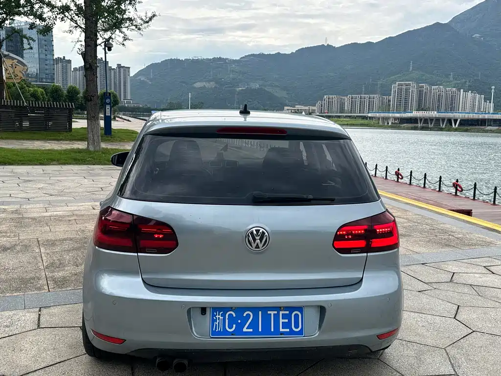 Volkswagen Golf 2010