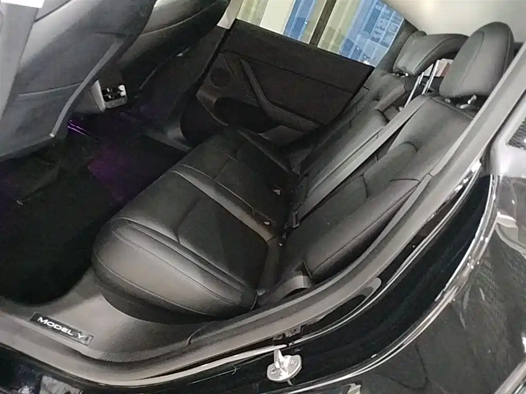Tesla Model Y 2021 — фото 17
