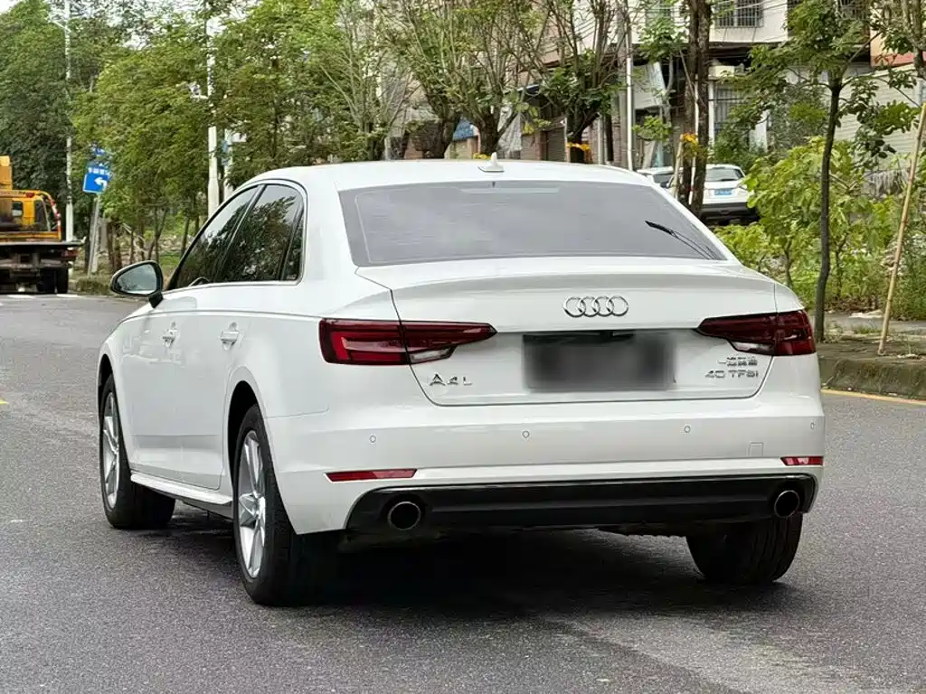 Audi A4L 2018 — фото 5