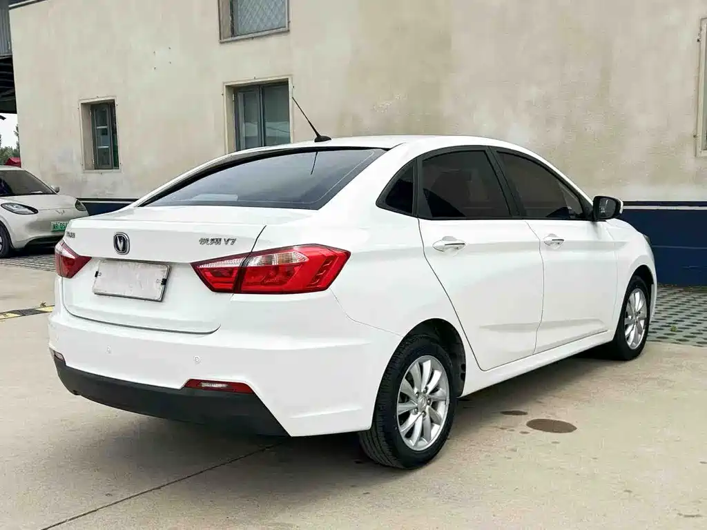 Changan V7 2018