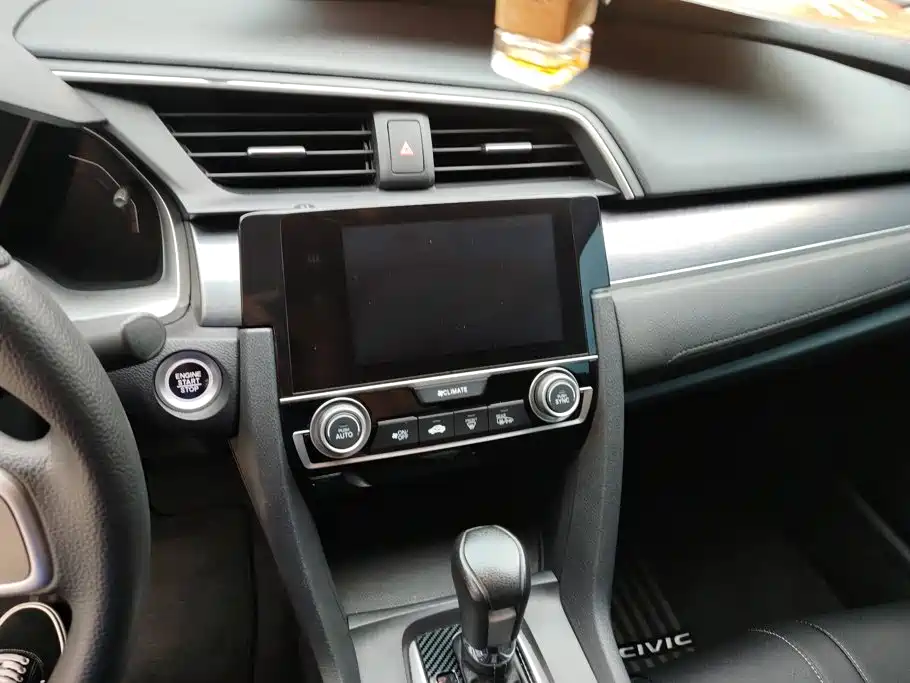 Honda Civic 2019 — фото 13