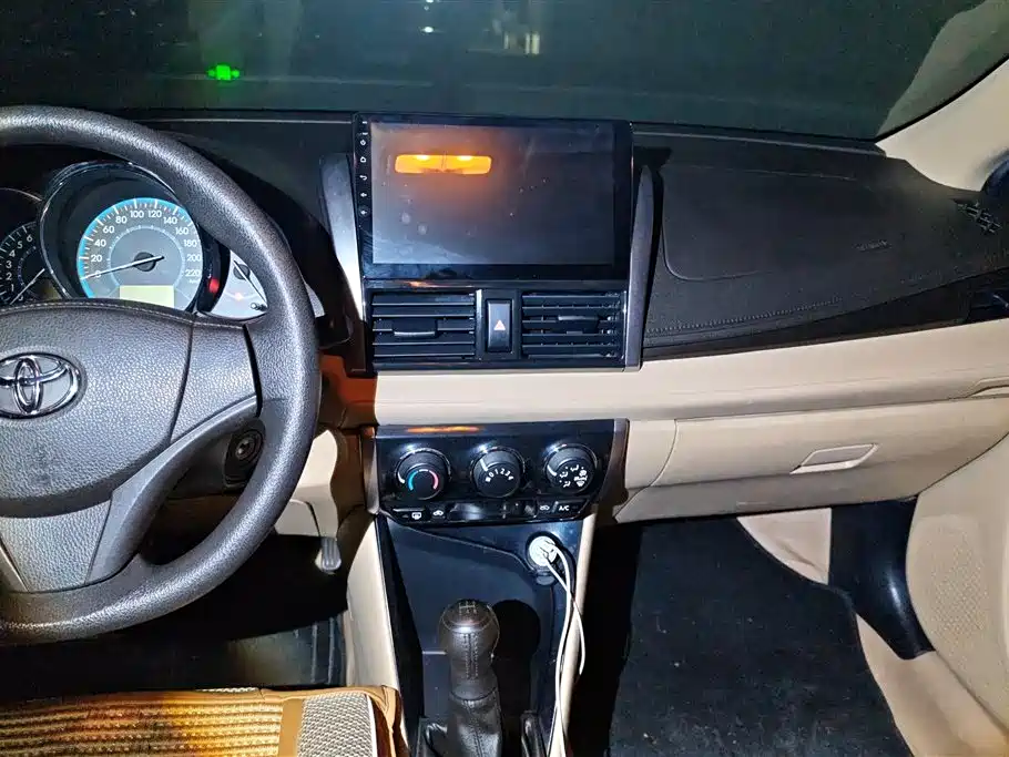 Toyota Vios 2015 — фото 13