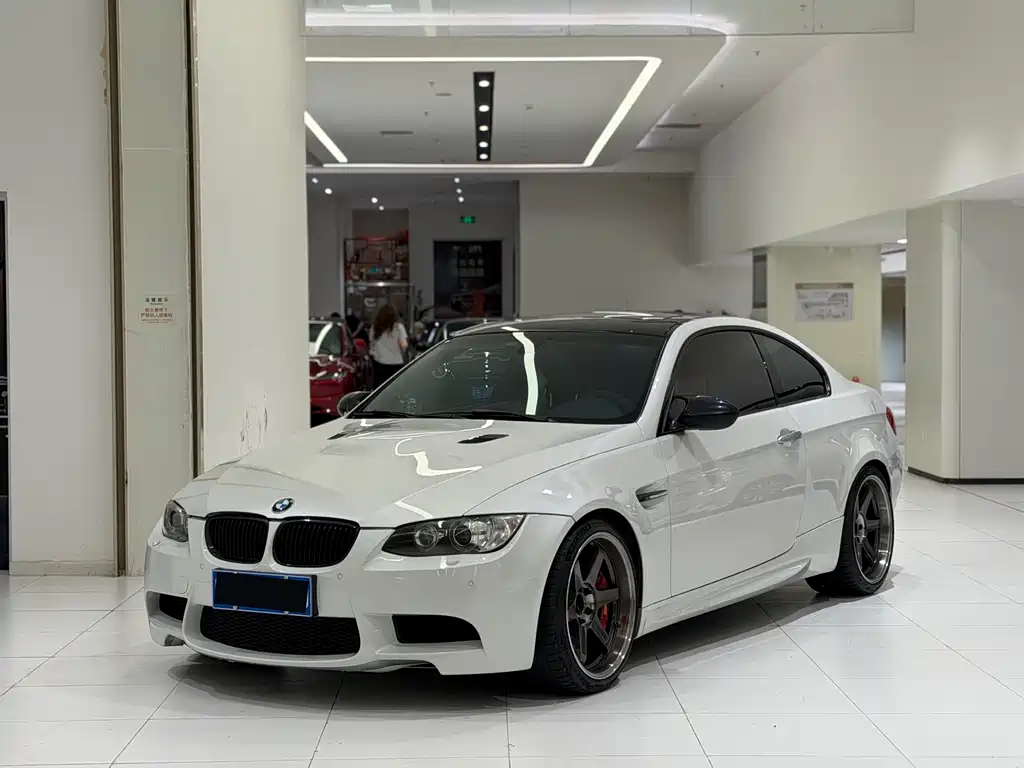 BMW M3 2012 — фото 1