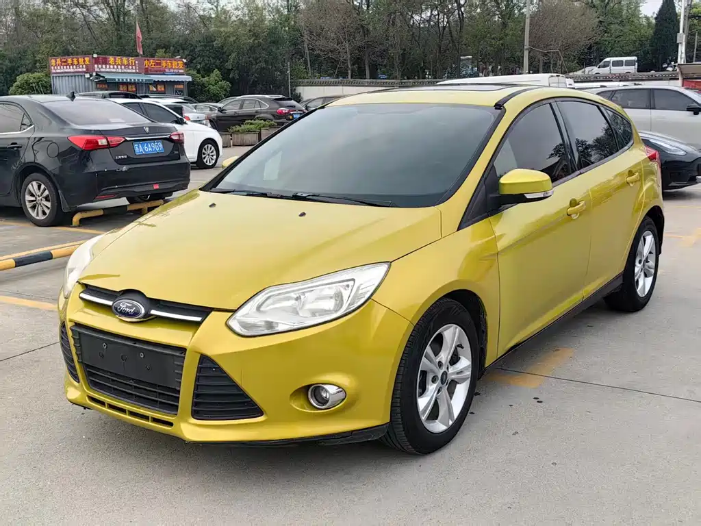Ford Focus 2014 — фото 1
