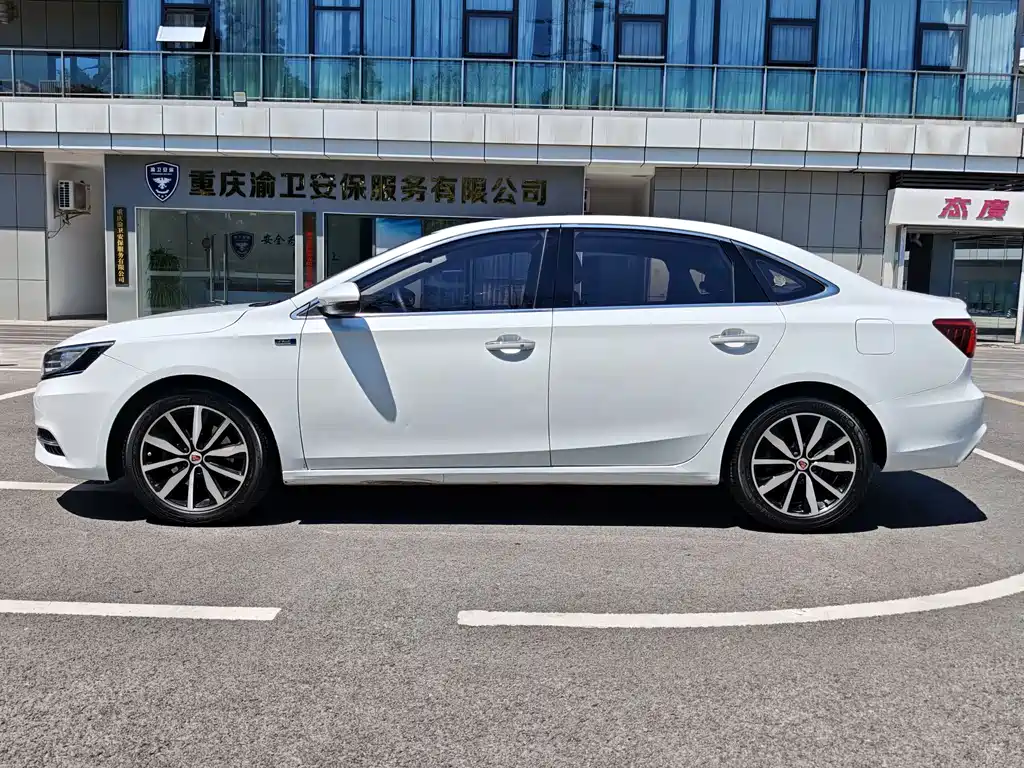 Roewe i6 Classic 2018 — фото 8