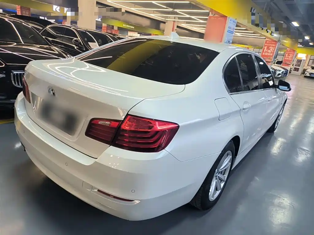 BMW 5 Series 2016 — фото 7