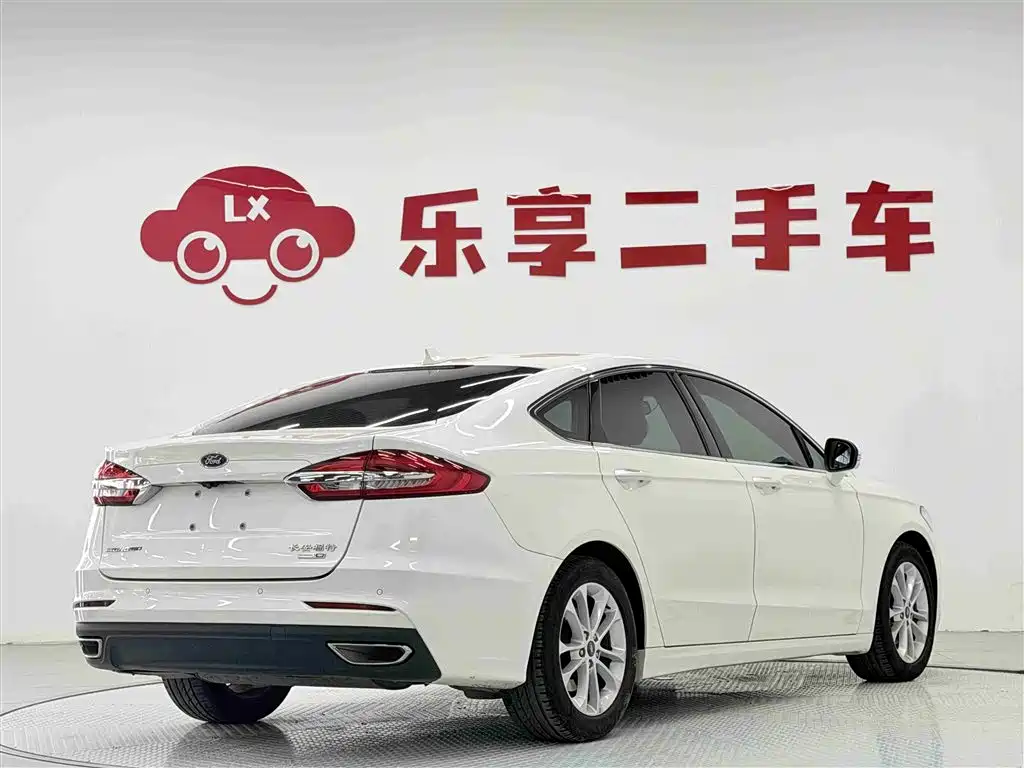 Ford Mondeo 2021 — фото 12