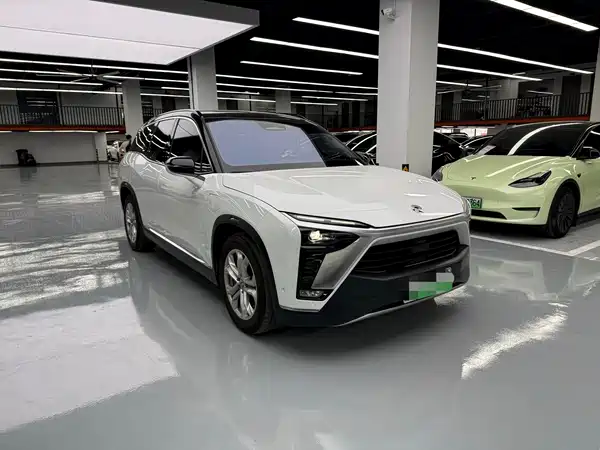 NIO ES8 2022