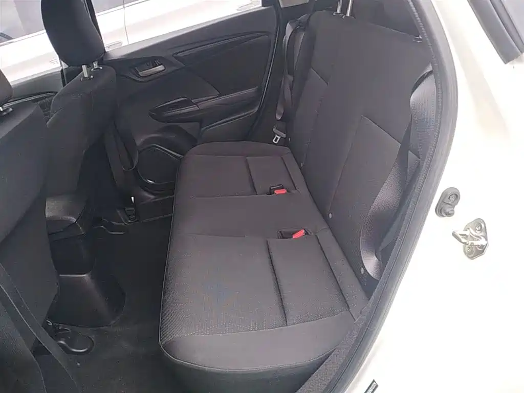 Honda Fit 2017 — фото 17