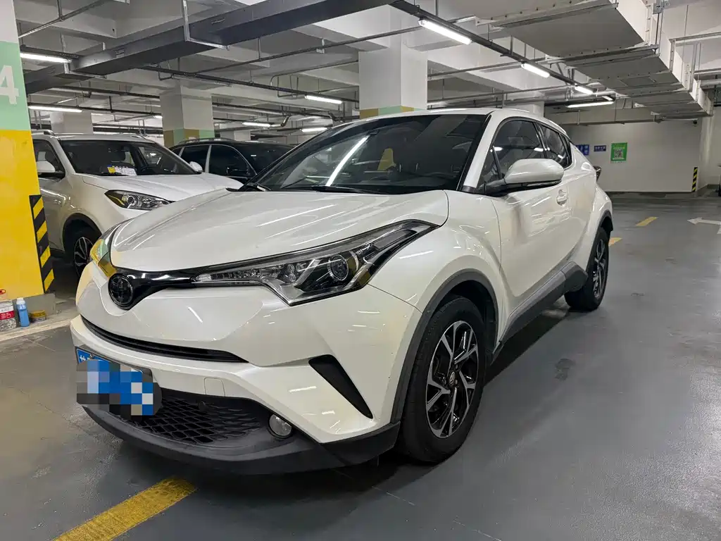 Toyota C-HR 2020 — фото 2