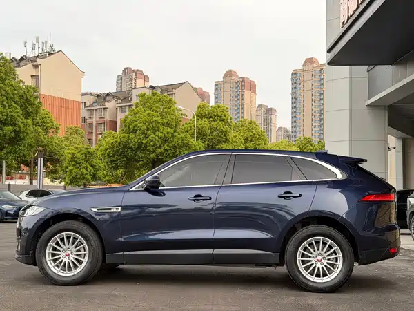 Jaguar F-PACE 2018