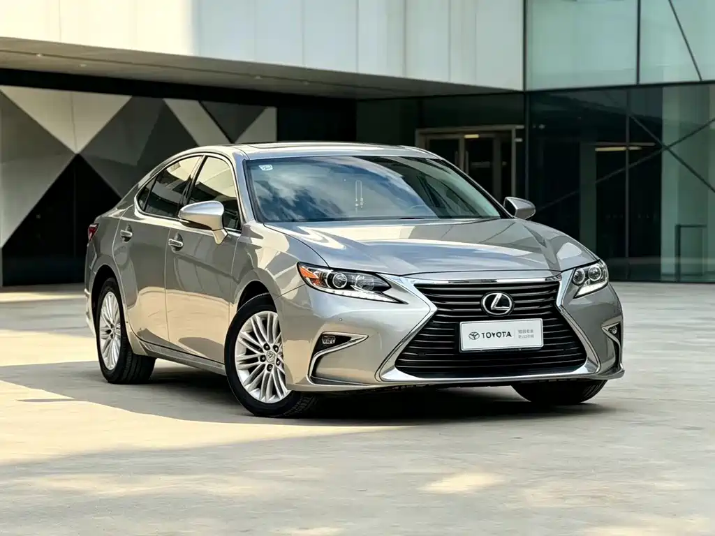 Lexus ES 2017