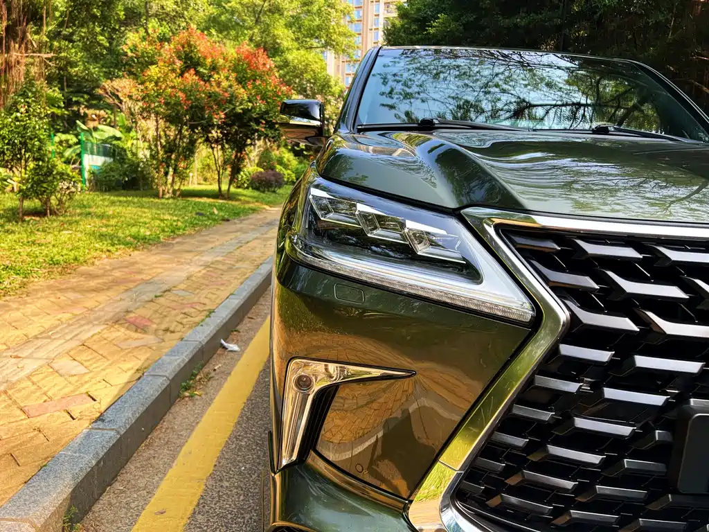 Lexus LX 2022 — фото 15