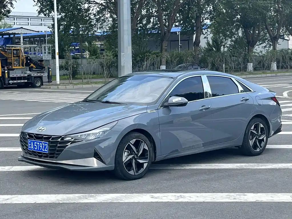 Hyundai Elantra 2021