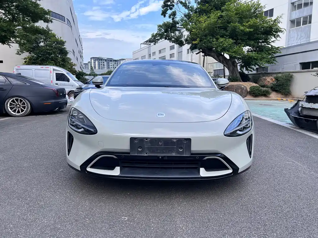 Xiaomi SU7 2024