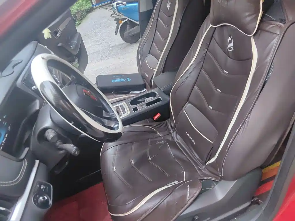 Roewe i6 New Energy 2020 — фото 8