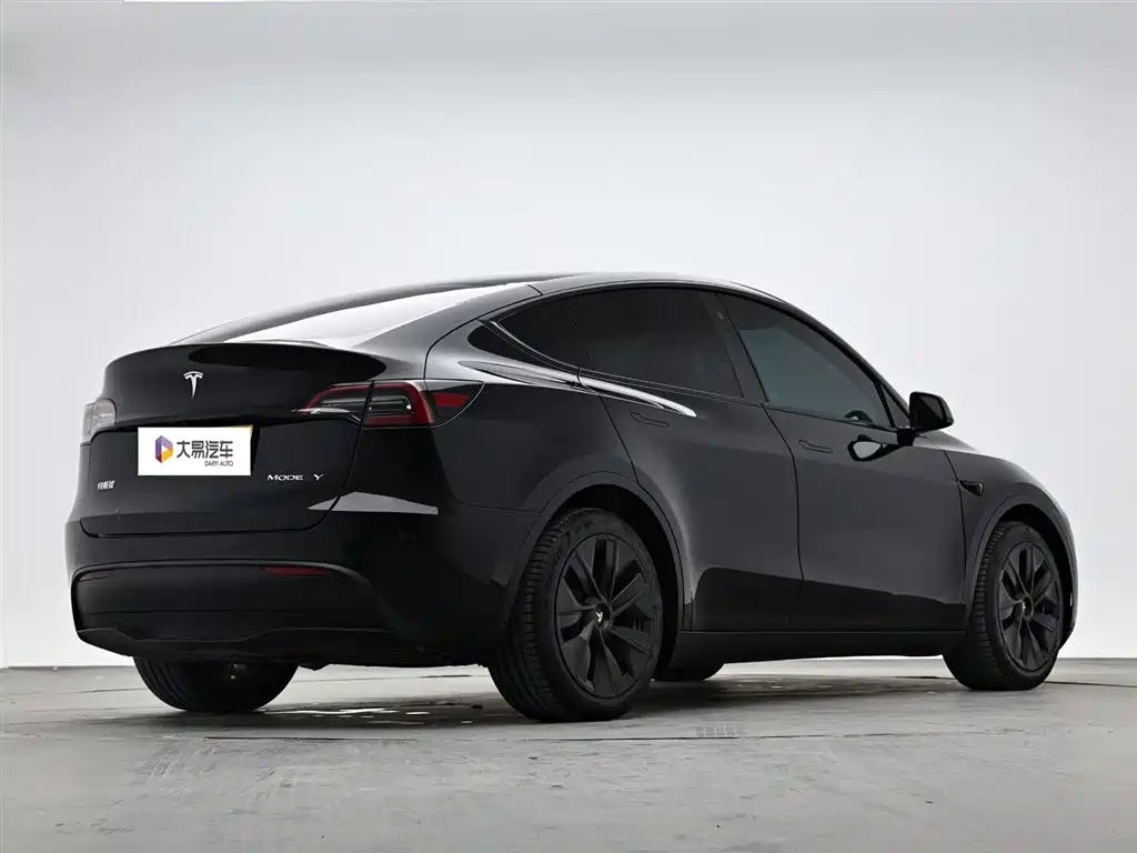 Tesla Model Y 2022 — фото 3