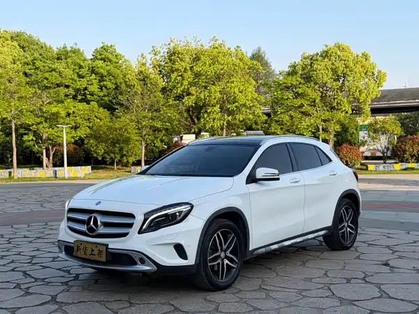 Mercedes-Benz GLA 2016