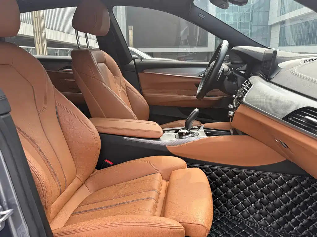 BMW 6 Series GT 2019 — фото 10