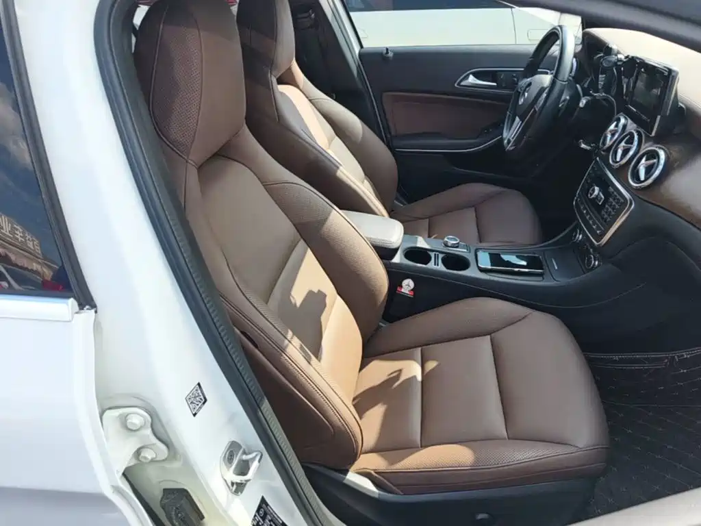 Mercedes-Benz GLA 2015 — фото 25