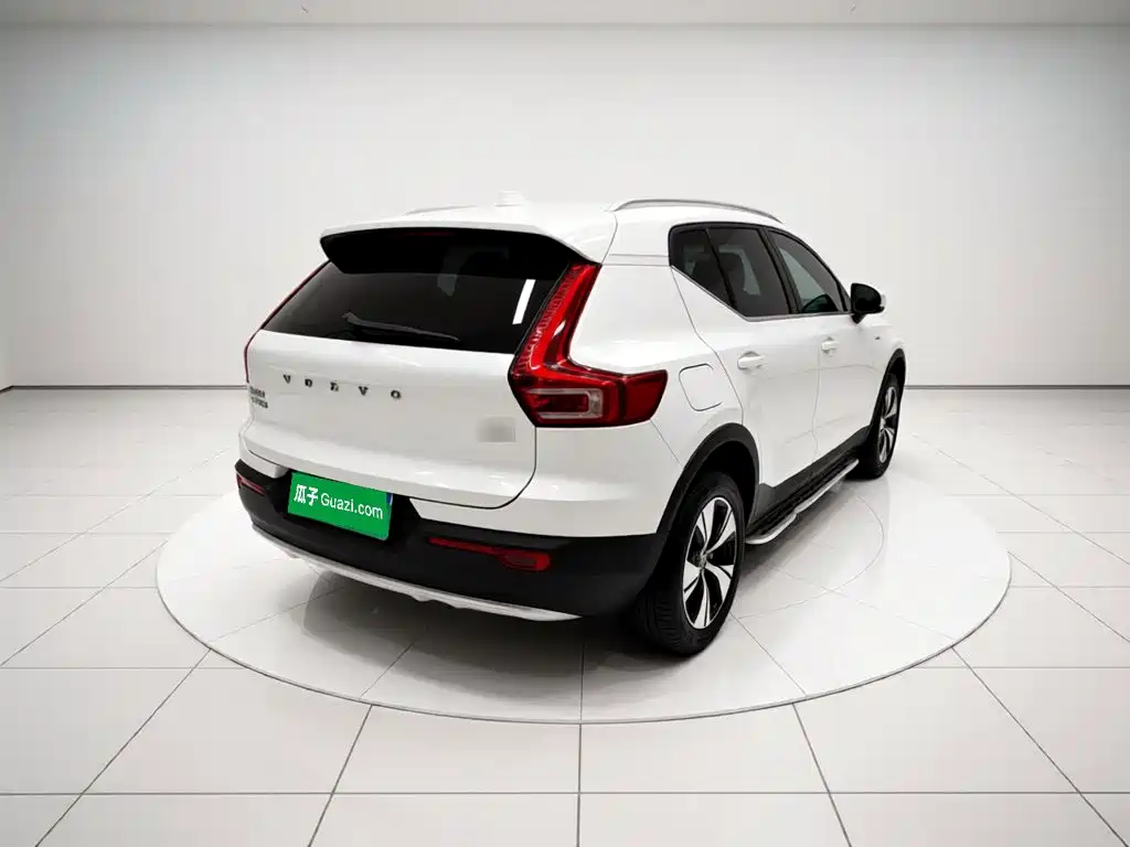 Volvo XC40 2023