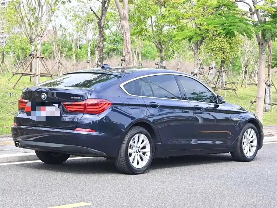 BMW 5 Series GT 2016 — фото 4