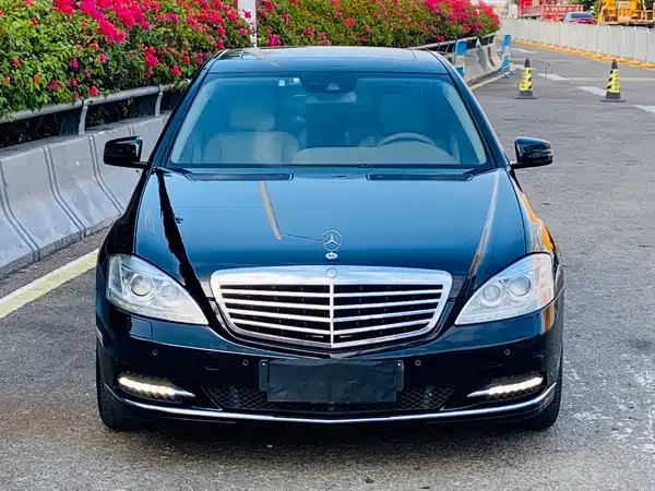 Mercedes-Benz S-Class 2012