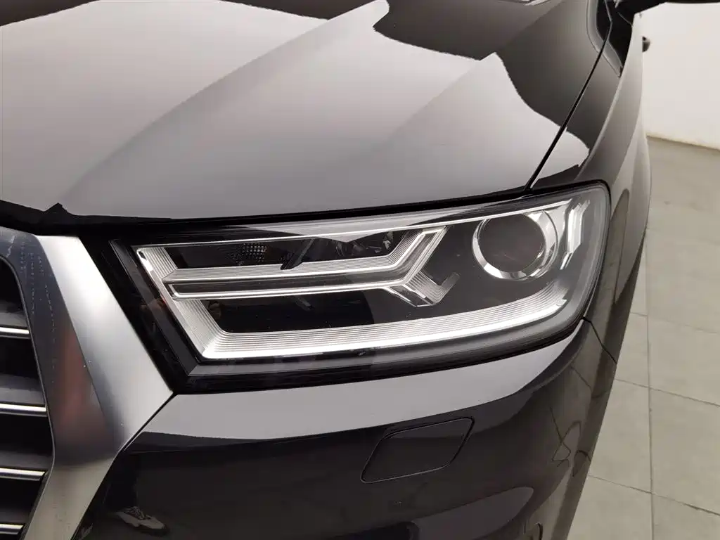 Audi Q7 2017 — фото 7