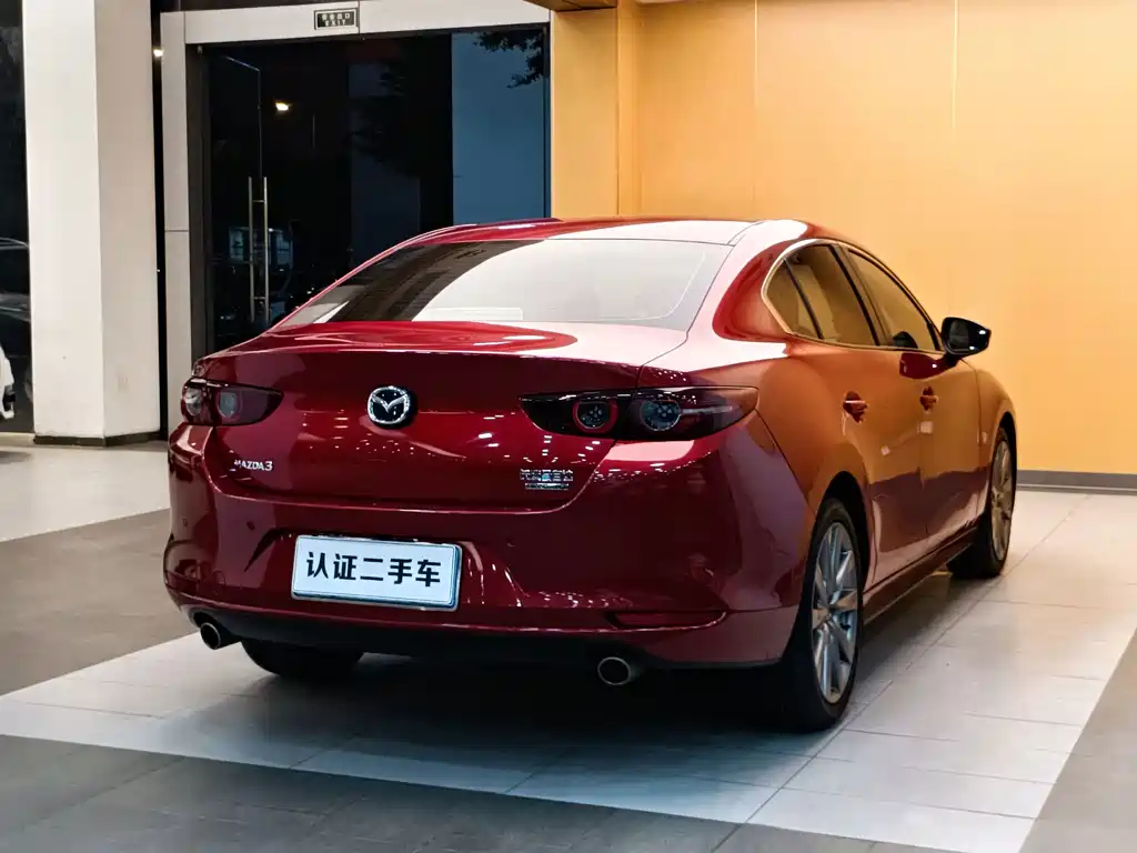Mazda 3 Axela 2021 — фото 29