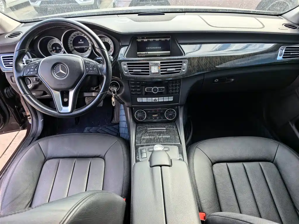 Mercedes-Benz CLS 2013 — фото 11