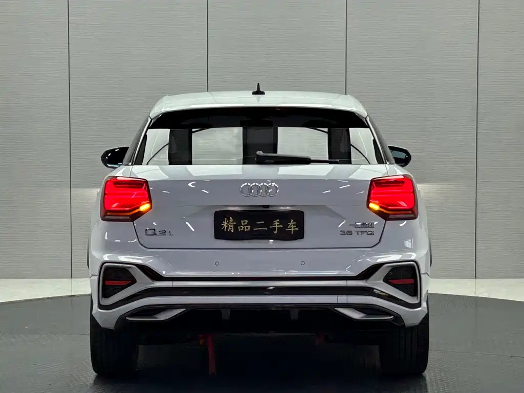 Audi Q2L 2023 — фото 4