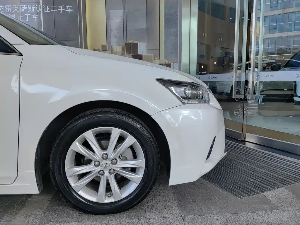 Lexus CT 2014