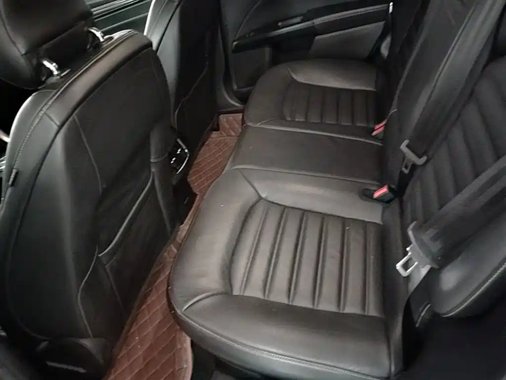 Ford Mondeo 2017 — фото 17