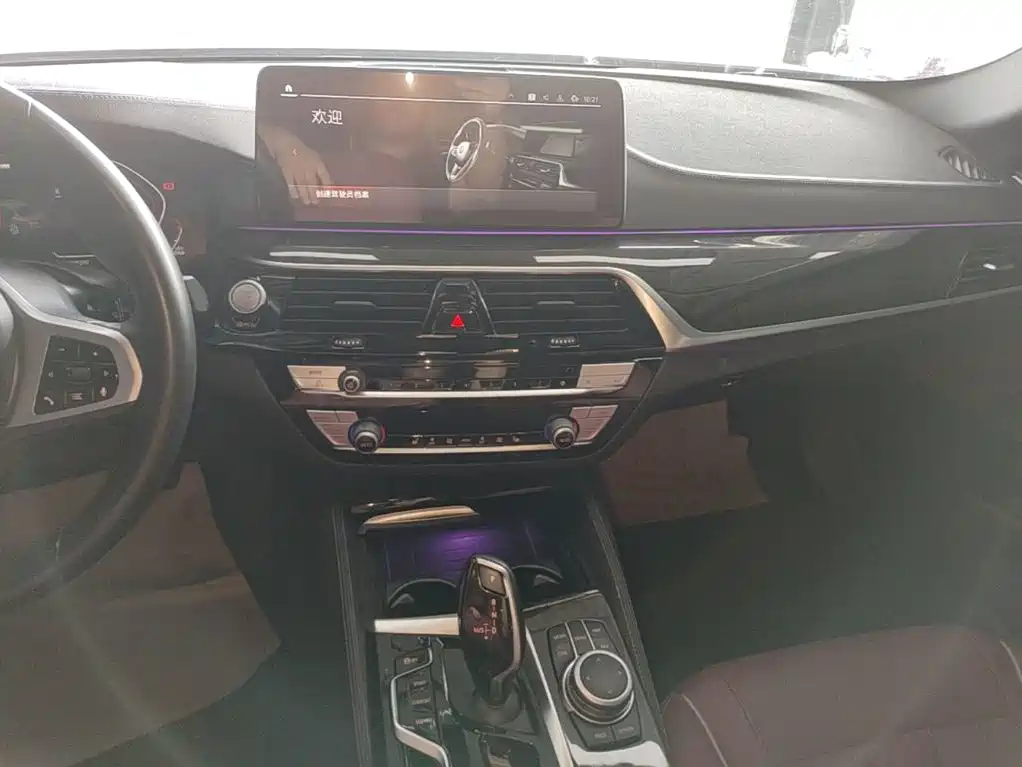 BMW 5 Series 2022 — фото 13