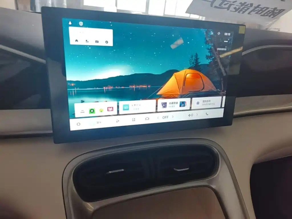 Geely Galaxy Starwish 2026 — фото 13