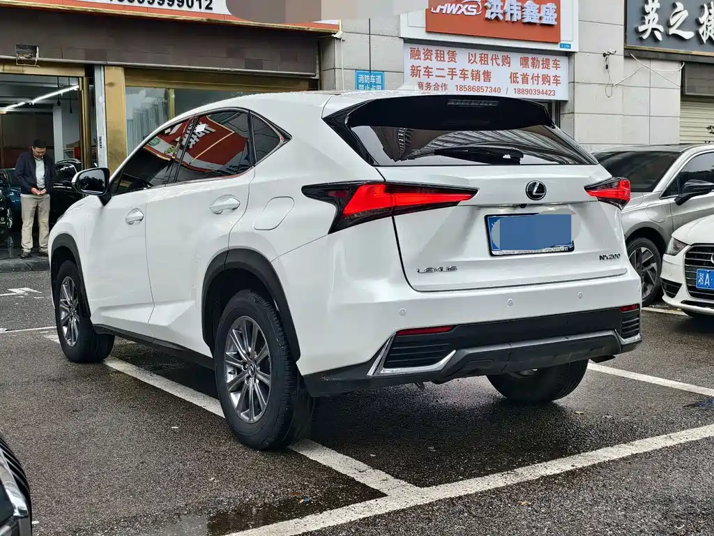 Lexus NX 2021 — фото 11