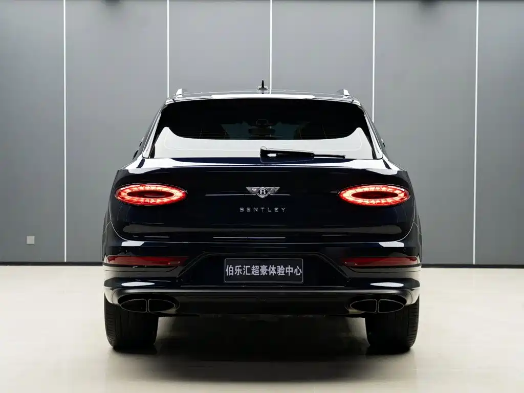 Bentley Bentayga 2025 — фото 7