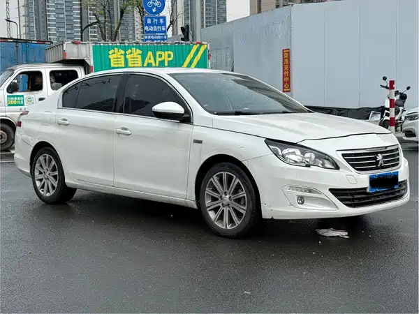 Peugeot 408 2015