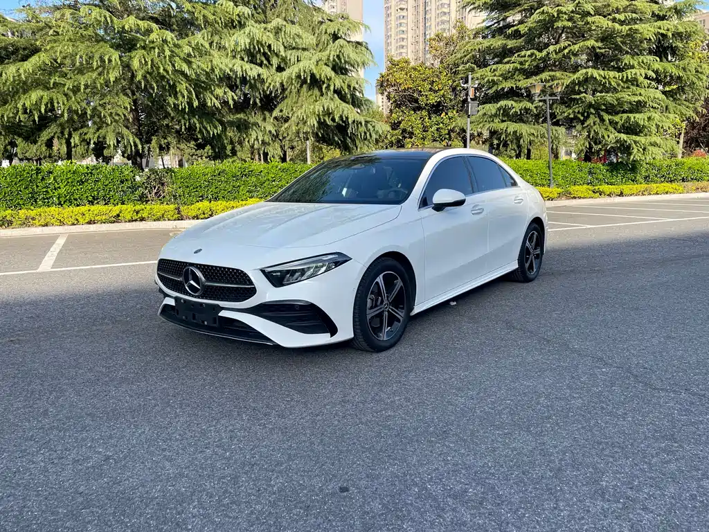 Mercedes-Benz A-Class 2024 — фото 1