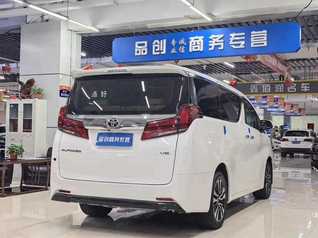 Toyota Alphard 2019 — фото 9