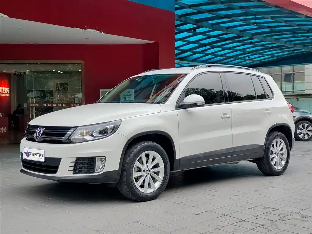 Volkswagen Tiguan 2018 — фото 1