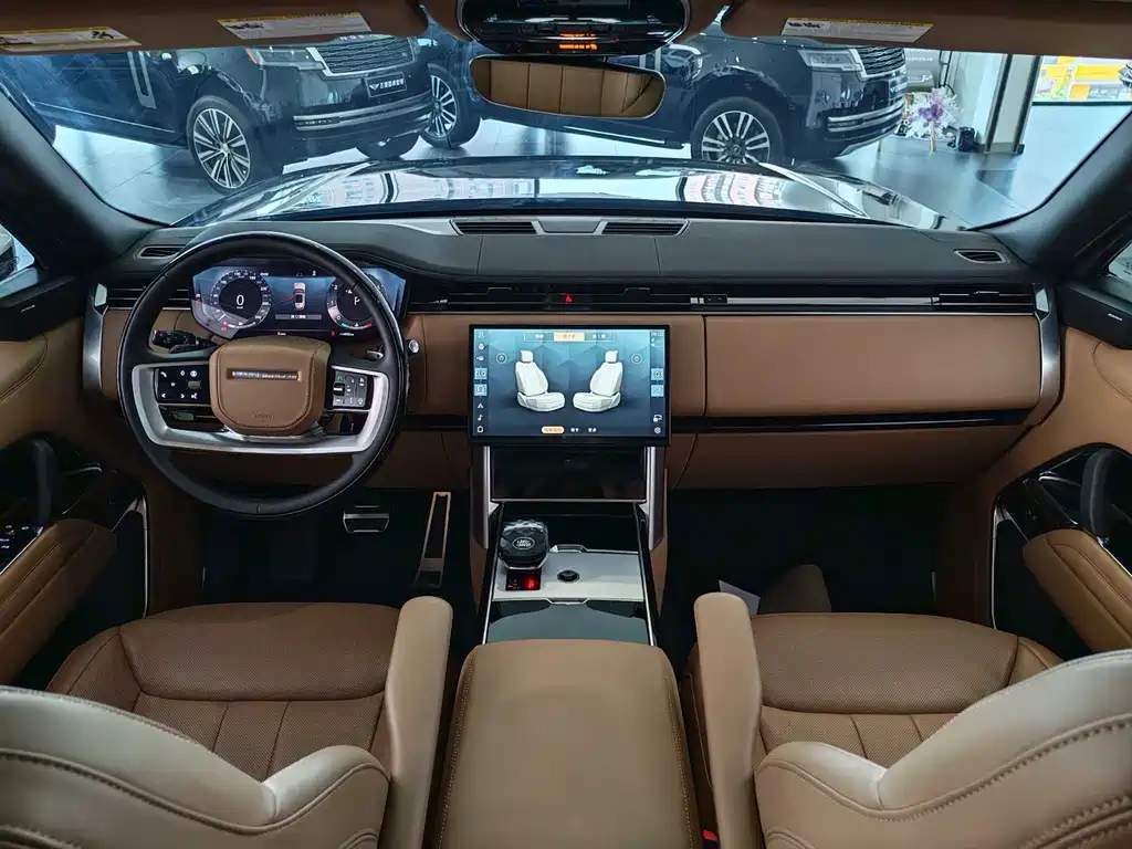 Land Rover Range Rover 2025 — фото 17