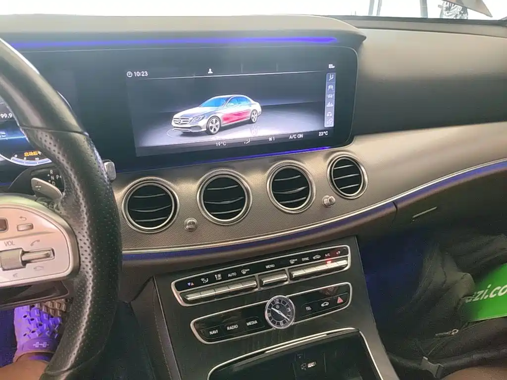Mercedes-Benz E-Class 2020 — фото 13